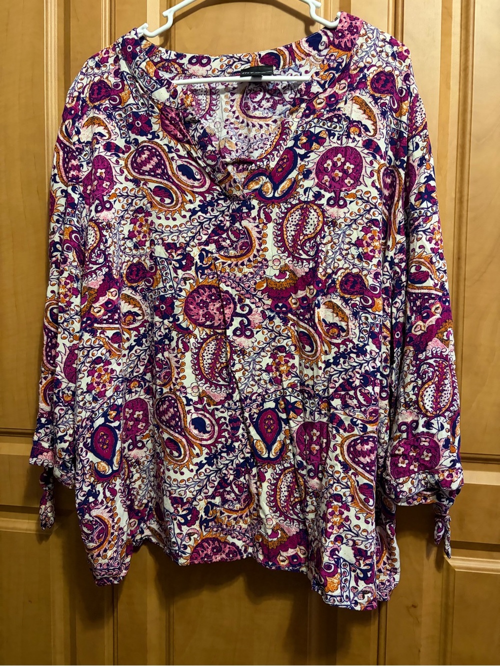 Jones New York Pink and Gold Paisley V-Neck Blouse
